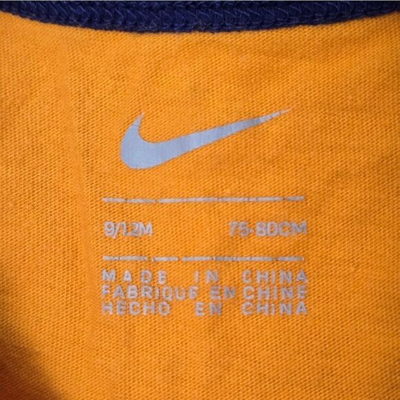 3/$15 NIKE onesie Size 9-12 M - Picture 3 of 4